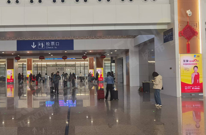 LED廣告機(jī),LED燈桿屏